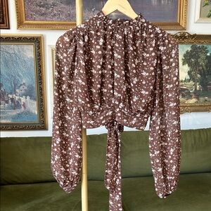 Storia Brown Floral Cropped Blouse